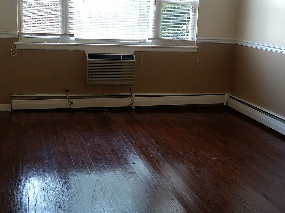 2nd image of 411 Stuyvesant Ave APT 1