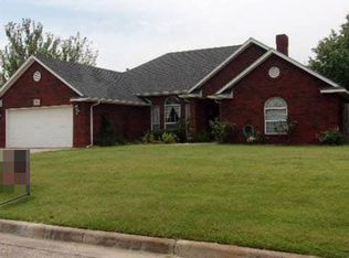 1609 Southern Hills Dr, Ardmore, OK 73401