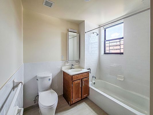 4th image of 1232 Prospect Ave #5C