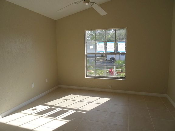 4th image of 13648 Laraway Dr