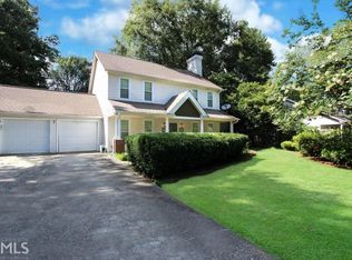 2438 Country Lake Ln, Powder Springs, GA 30127