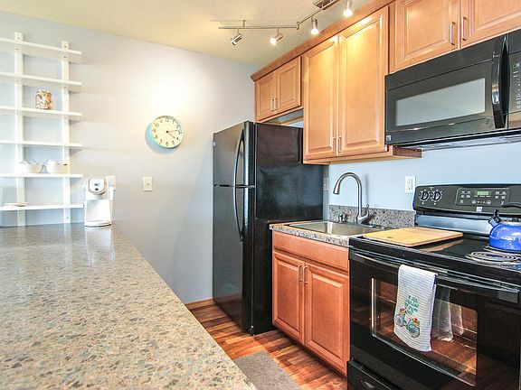 5th image of 145 NW Inlet Ave #105