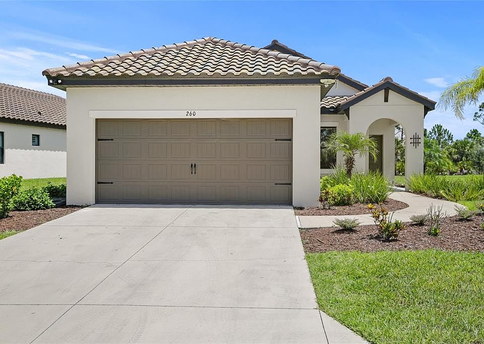 1st image of 260 BRIENZA LOOP