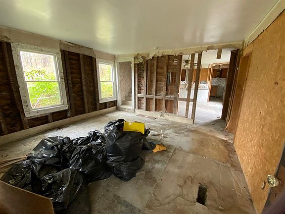 4th image of 83 Leonard St