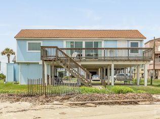 12431 E Ventura Dr, Galveston, TX 77554