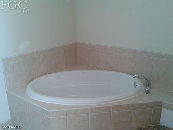 5th image of 817 E Via Tripoli #E-211