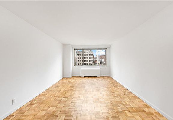 3rd image of 401 E 86th St APT 10L