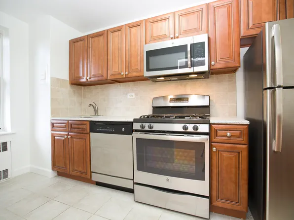 65-45 Yellowstone Boulevard image 1 of 6