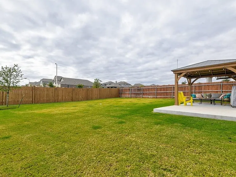 205 Tordesillas Dr — Photo 25