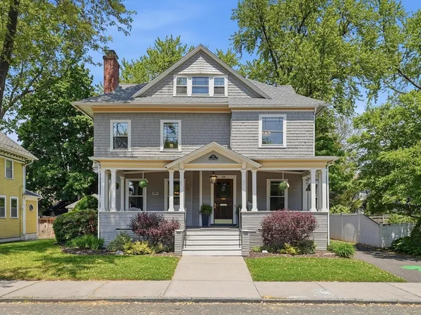 114 Maplewood Ter, Springfield, MA 01108