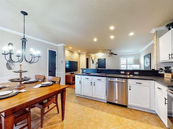 5th image of 202 Dartmouth Dr