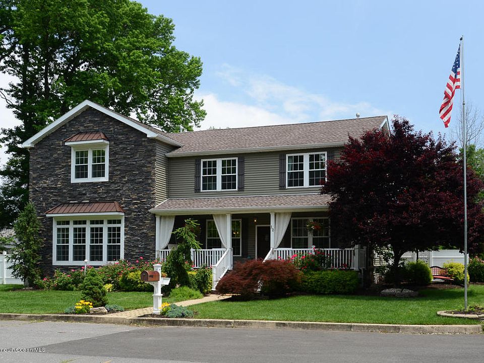 1st image of 12 Woodlawn Ave