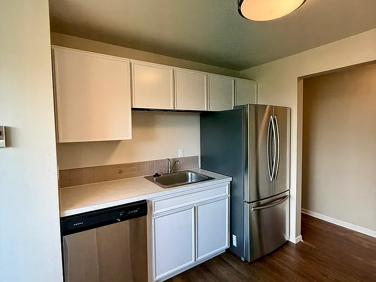 2663 Thorndyke Ave W #201 — Photo 7