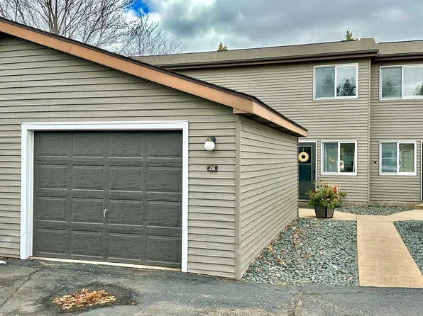 359 Odanah Ave APT 2B, New Richmond, WI 54017
