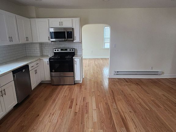 5th image of 2304 E High St APT A