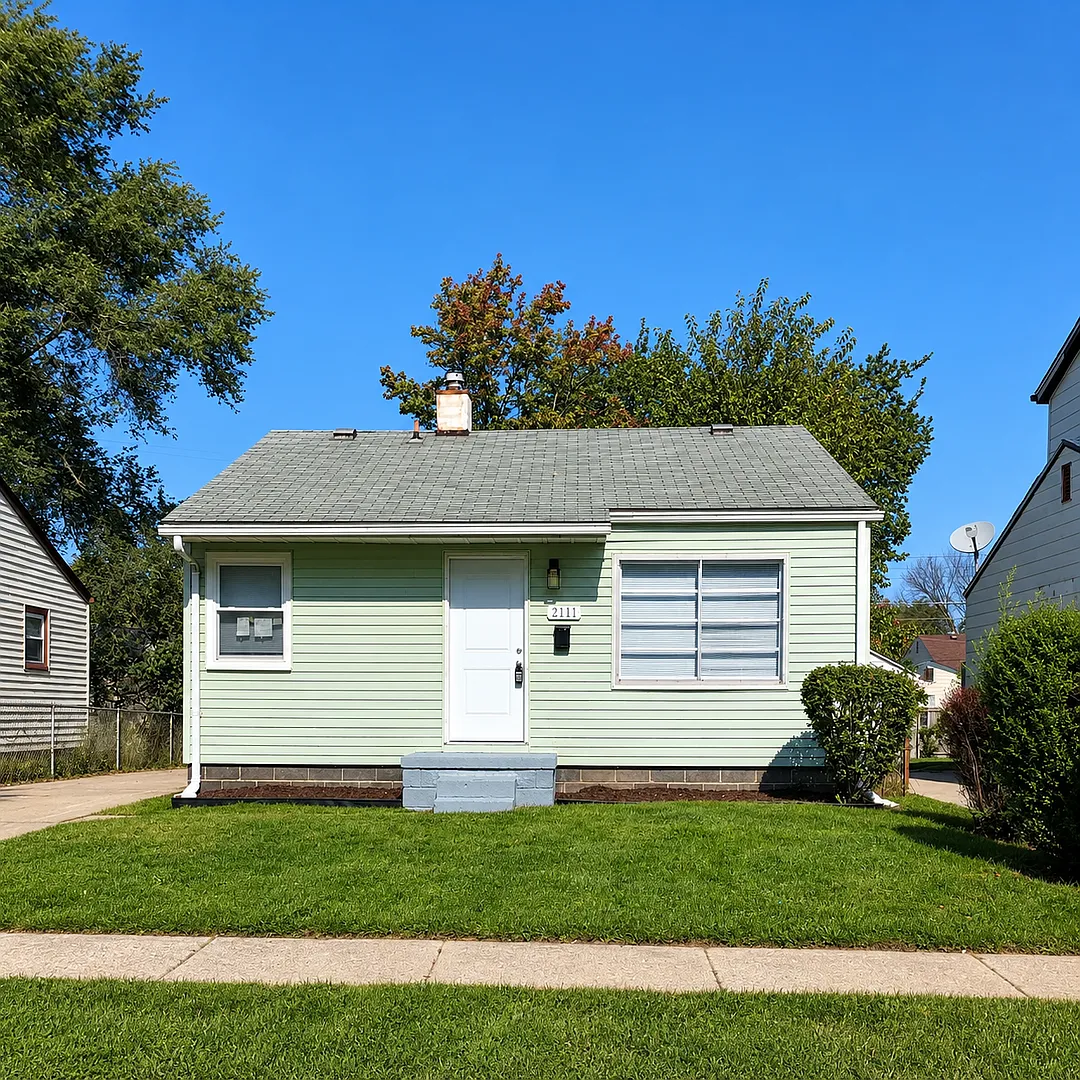 Beautifully Updated 3-Bedroom Lower Unit for Lease in Warren, MI — Photo 1