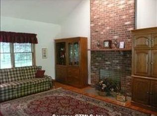 1 Birchwood Dr, Granby, CT 06035