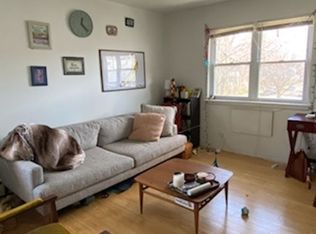 1004 Pleasant, Milwaukee, WI 53202