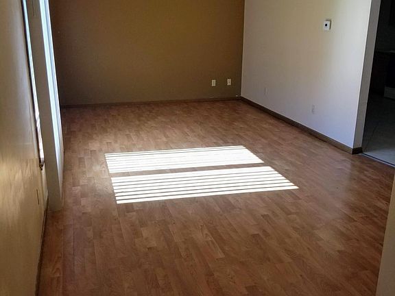 Spacious living room