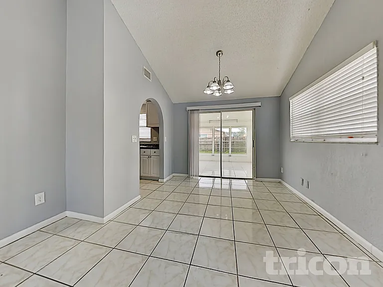 8235 Donaldson Dr — Photo 12