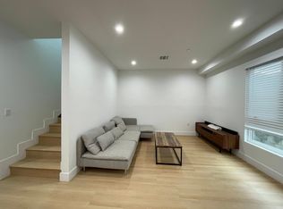 1342 1/4 W 37th St #1/4S, Los Angeles, CA 90007