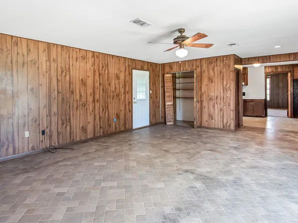 533 S Texas St, Milano, TX 76556