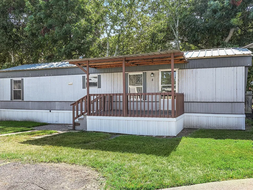 2222 N Austin Ave #5