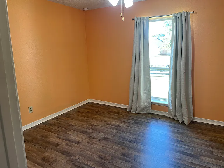 2215 Hunters Gln — Photo 10
