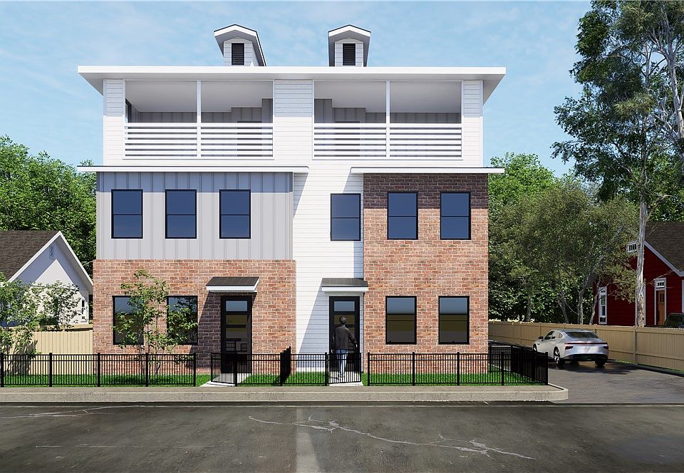 1st image of 202 Park Pl