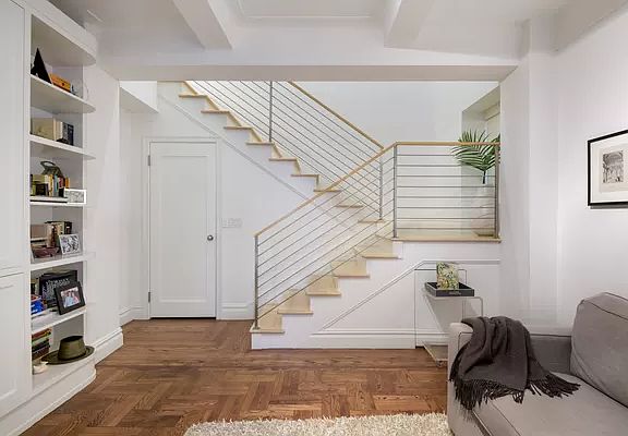 2nd image of 139 W 82nd St #6B