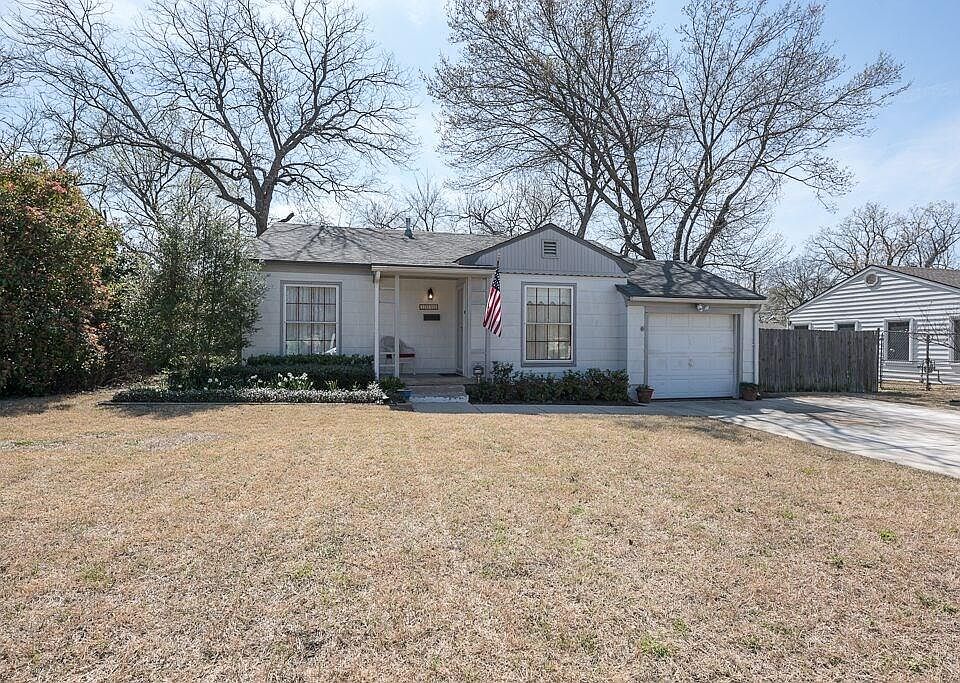 1st image of 1452 Lakeside Dr