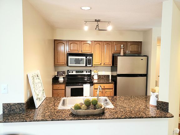 3rd image of 208 S Habana Ave APT B