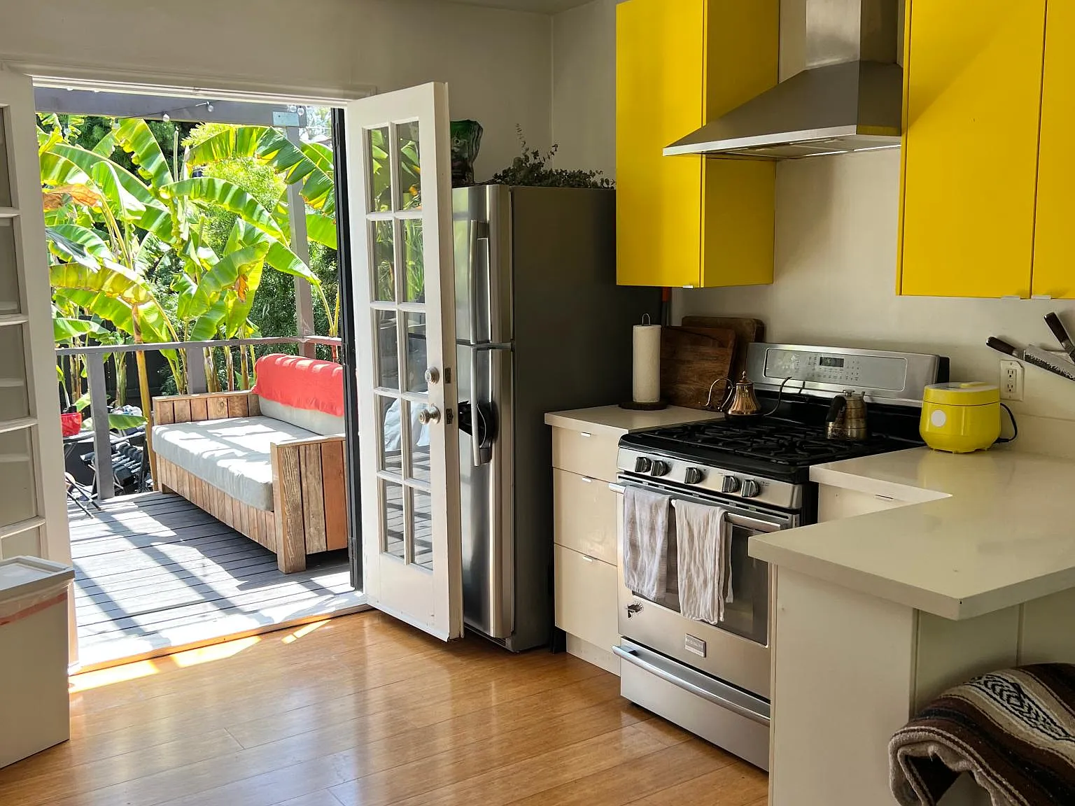 564 Broadway St — Photo 4