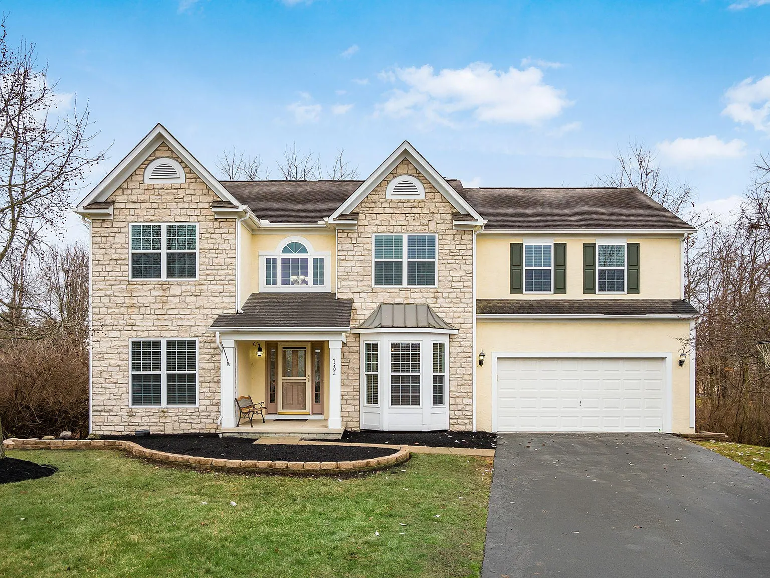 5 bed, 3.5 bath, 3900 sqft, $4,199 — Photo 1
