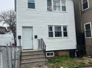 313 Livingston St, Elizabeth, NJ