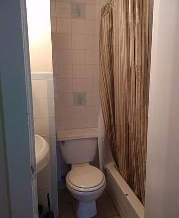 2nd image of 137 E Main St APT 3