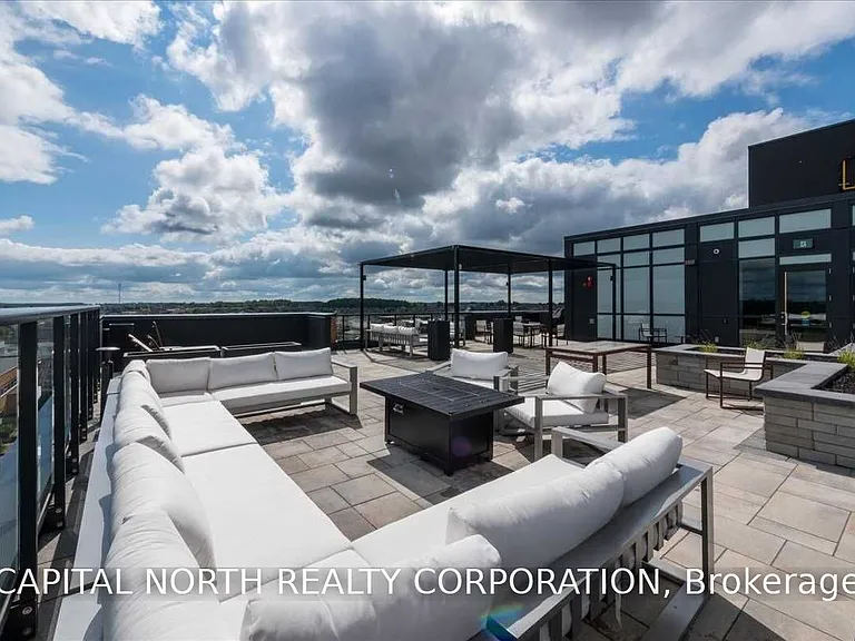 681 Yonge St #616 — Photo 23