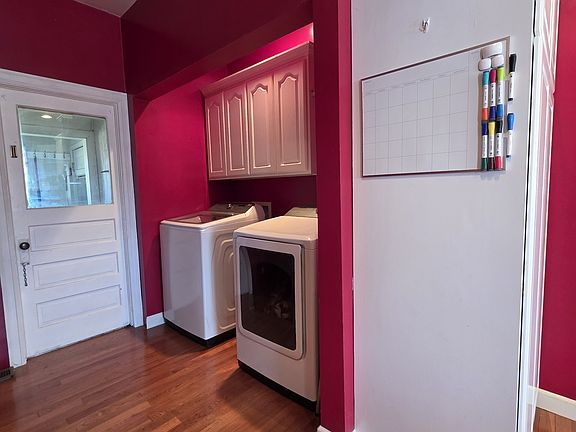 Main floor Laundry area (washer/dryer NOT included)
