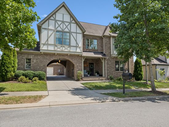 820 Fontwell Ln, Franklin, TN 37064