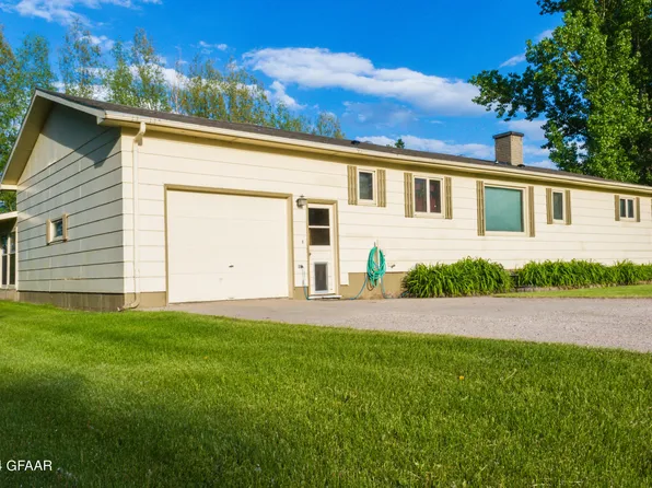 14734 62nd St NE, Grafton, ND 58237