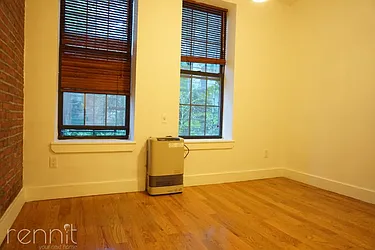 Rented by Rennit Inc.