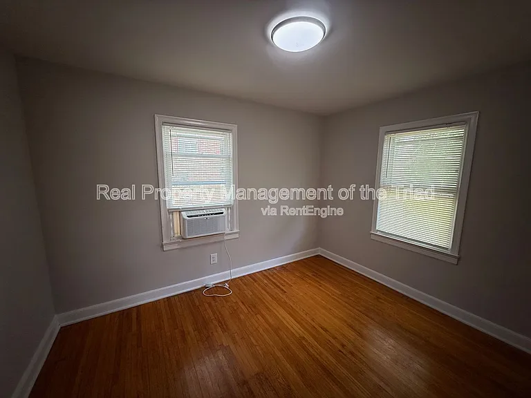 828 Circle Dr — Photo 8