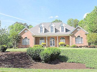 247 Oak Creek Dr, Danville, VA 24541