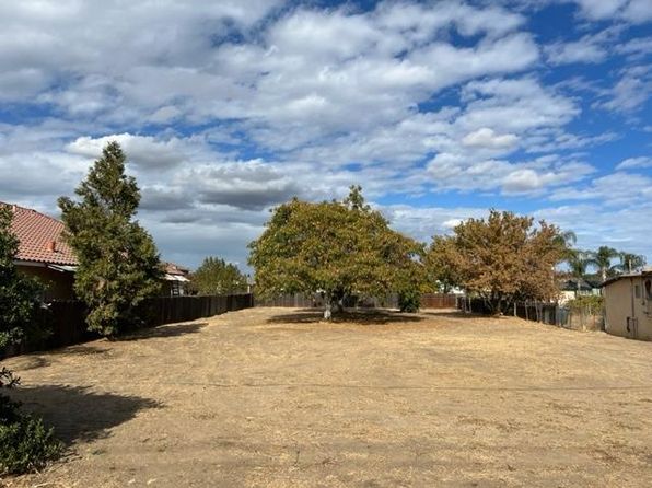 1319 F St, Livingston, CA 95334