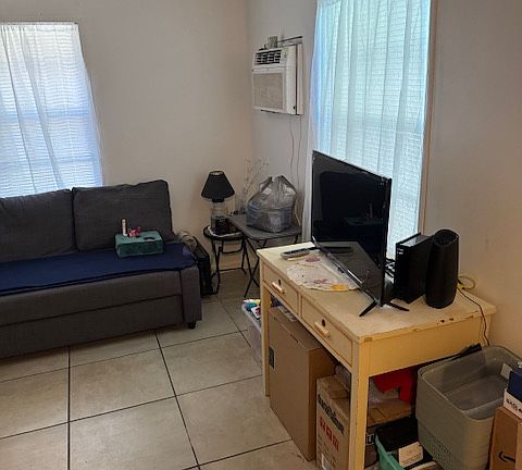 4th image of 13 S Palmway Ave