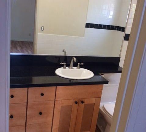 3rd image of 2077 Thomas Ave