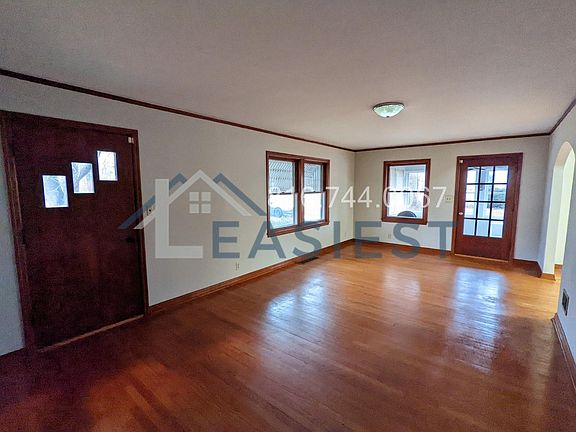 4th image of 2223 S Vermont Ave