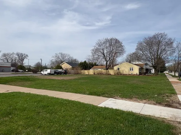 123 N Sawyer St, Oshkosh, WI 54902