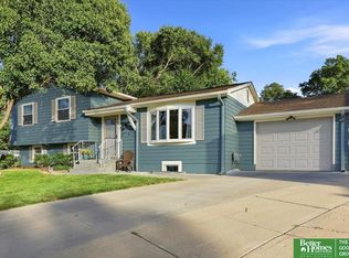 11505 Oak Cir, Omaha, NE 68144