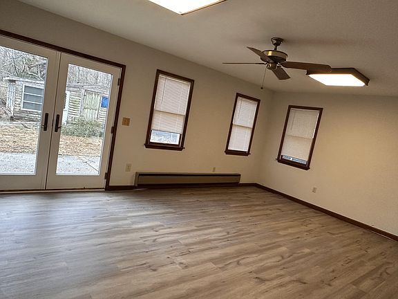 5th image of 24 Country Club Blvd